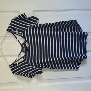 2040 apparel striped top